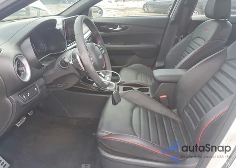 2024 Kia Forte Gt z USA, uszkodzony, nr VIN 3KPF44AC2RE715445